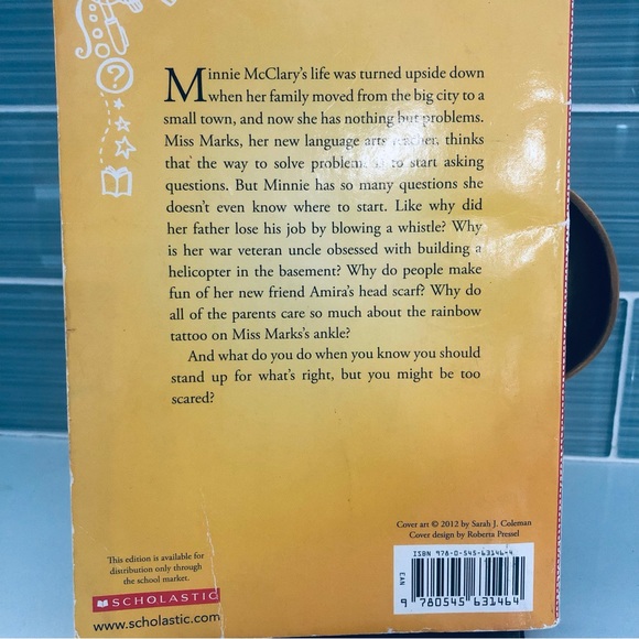 Bundle of 5 Scholastic Books Plus Small Pencil Case - Picture 11 of 16